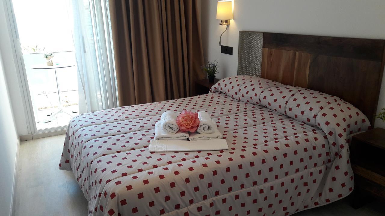 Hotel Vela Roses Dış mekan fotoğraf